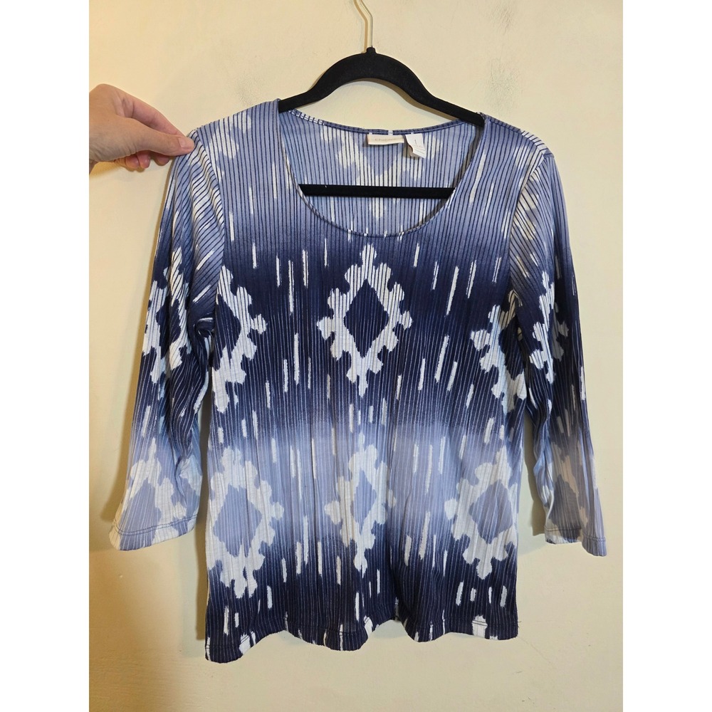 Chico's Travelers Blue White Ikat Diamond Print Pleated 3/4 Sleeve Top Size 1(8)